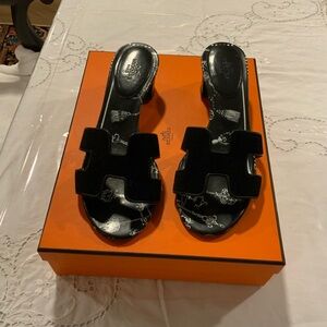 Hermes Black Velvet Oasis slide 36 6